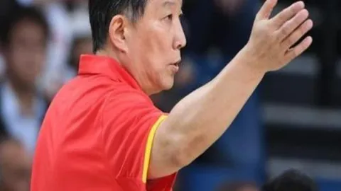 CBA季后赛激战正酣：恩怨情仇，高潮迭起！